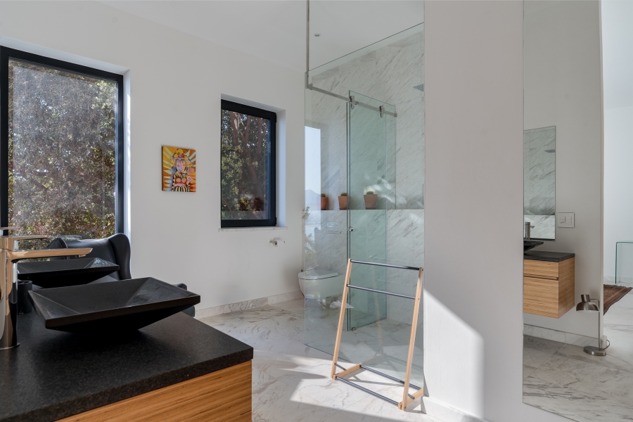 To Let 3 Bedroom Property for Rent in Gordons Bay Village Western Cape